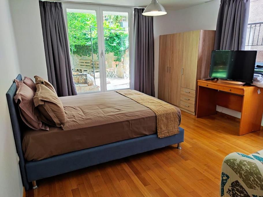 With Private Garden In Alimos Apartment